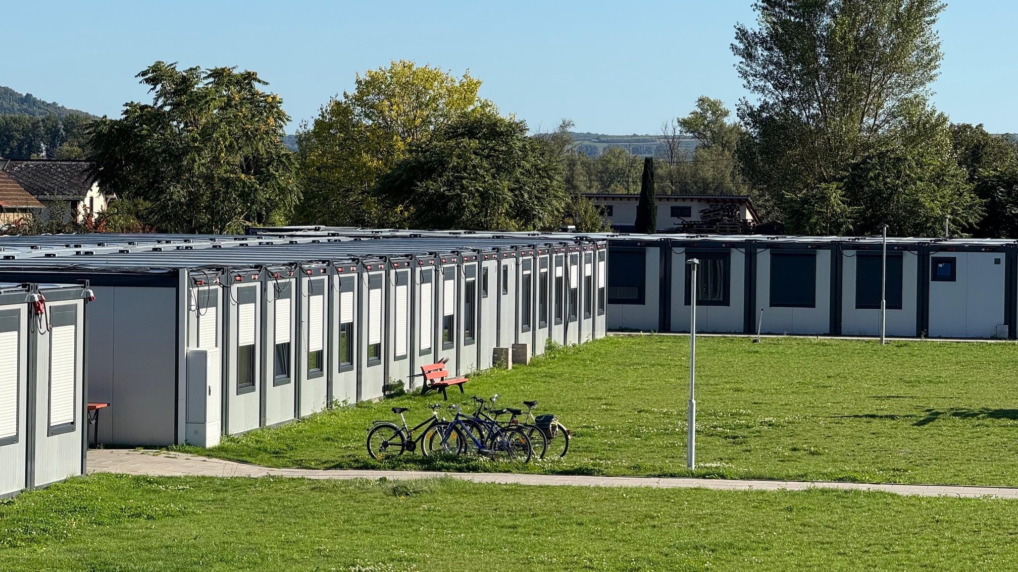 Außenansicht der Containeranlage